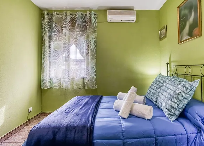 Apartament En Casco Antiguo De *