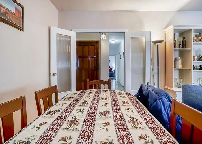 Apartman En Casco Antiguo De *